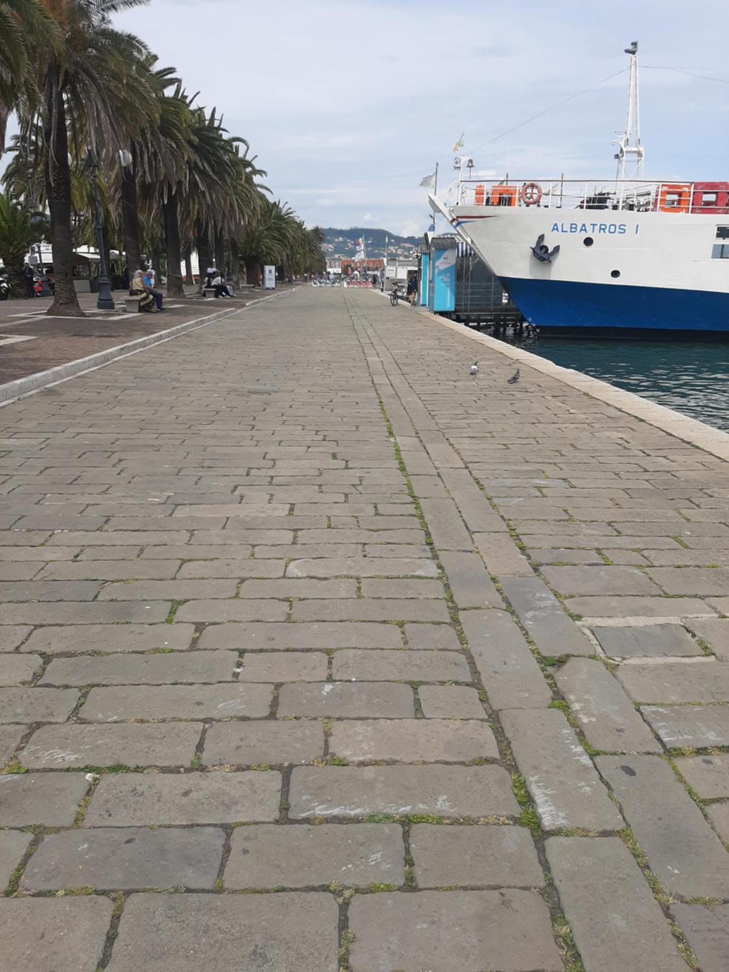 Casa Vacanza Dh La Spezia Luaran gambar